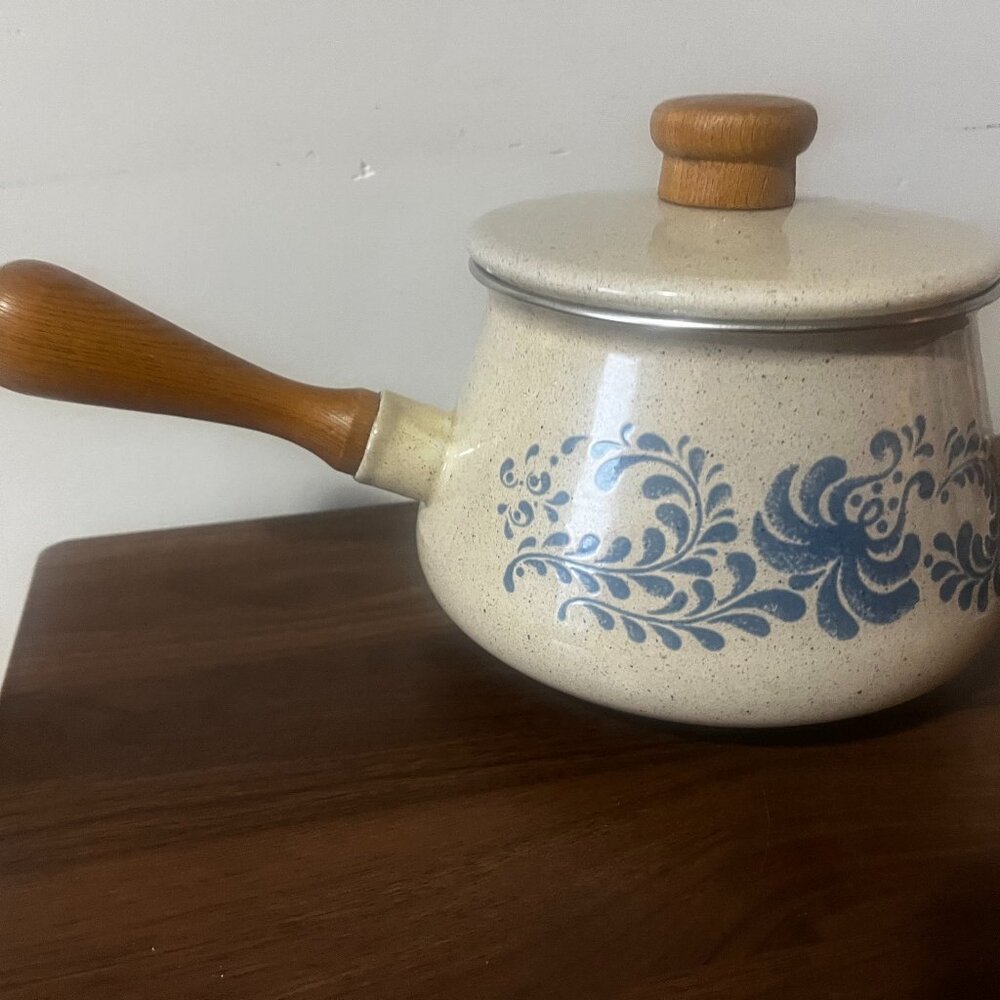 vintage fondue pot